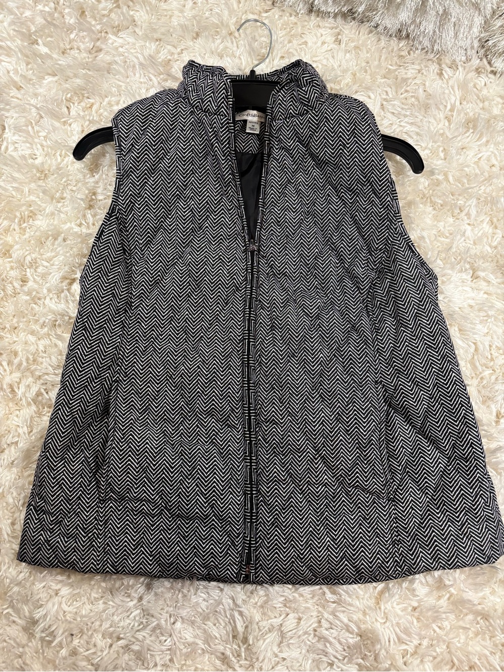 croft & barrow Black and White Herringbone Quilted Vest-petite medium